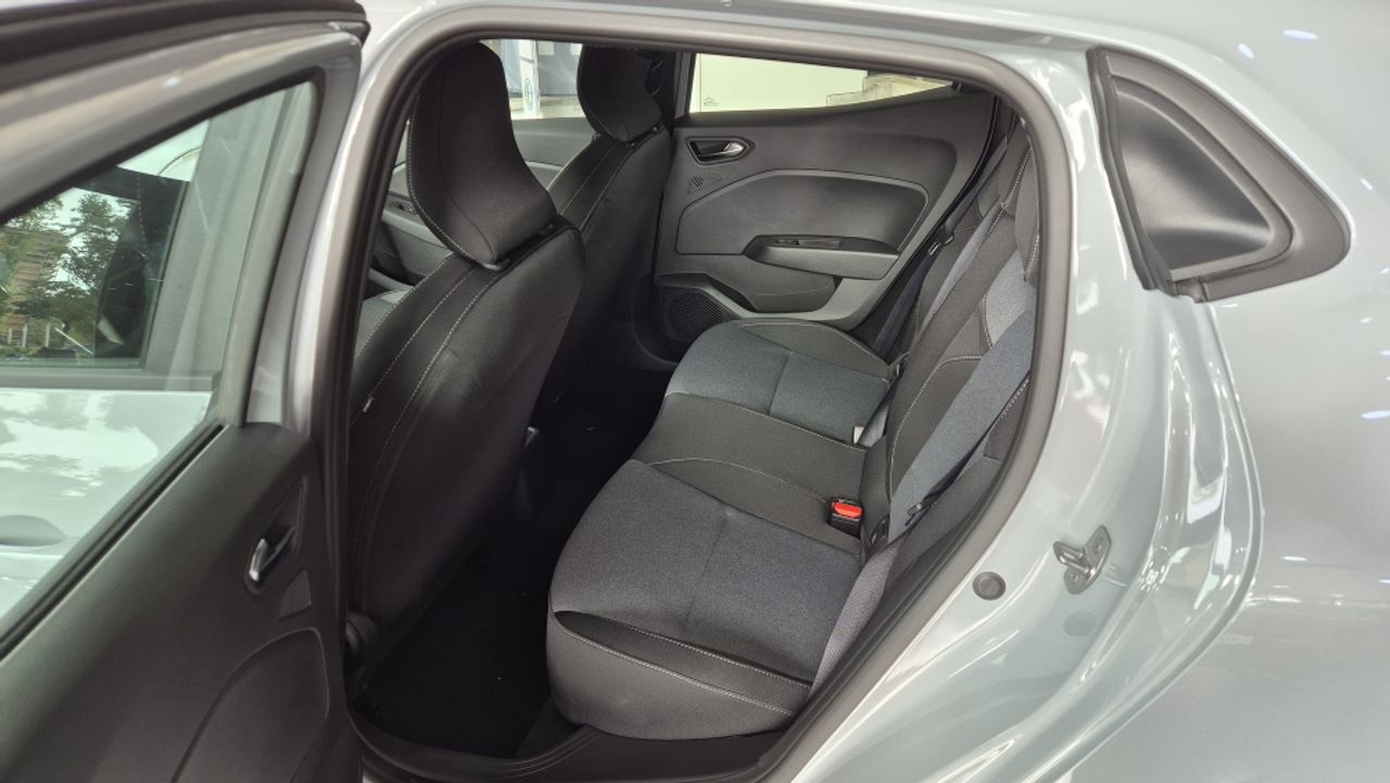 Renault Clio Evolution miniatura 9